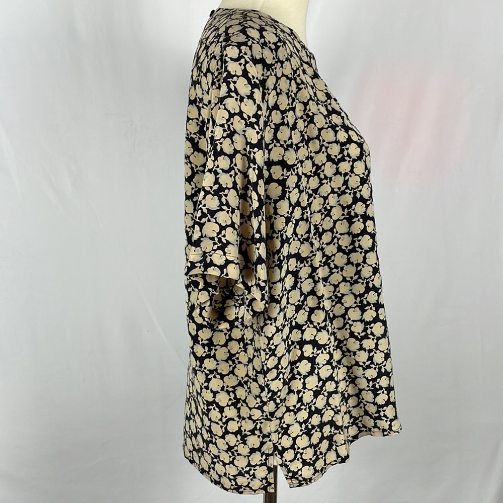 NWT Douglass 100% Silk Tan & Black Floral Blouse w/Back Keyhole - Size Medium - Picture 9 of 14
